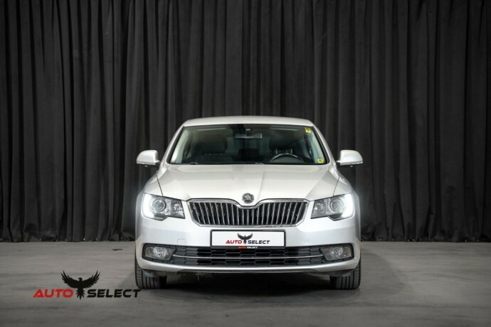 skoda-superb-diesel-2013-big-4
