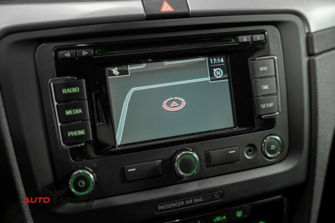 skoda-superb-diesel-2013-big-30