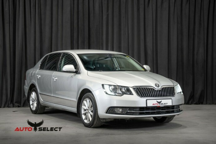skoda-superb-diesel-2013-big-3