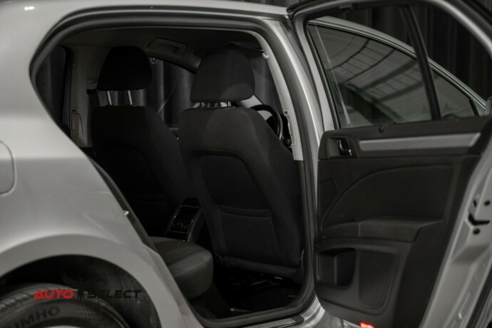 skoda-superb-diesel-2013-big-12