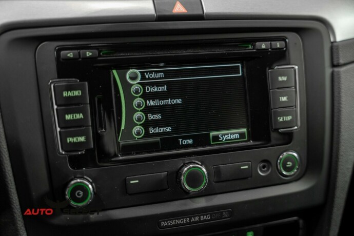 skoda-superb-diesel-2013-big-35