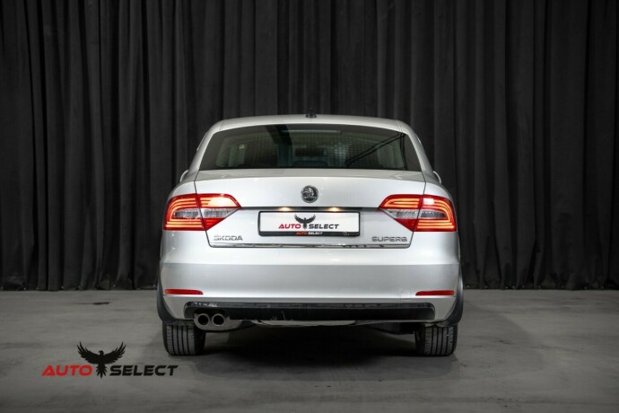 skoda-superb-diesel-2013-big-8