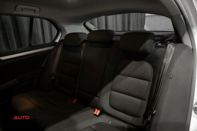skoda-superb-diesel-2013-big-18