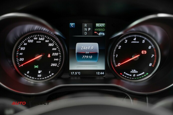 mercedes-benz-c-klasse-elektrisitetbensin-2018-big-32