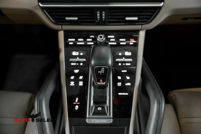 porsche-cayenne-elektrisitetbensin-2019-big-52