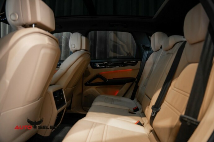 porsche-cayenne-elektrisitetbensin-2019-big-27