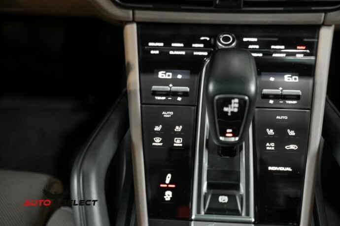 porsche-cayenne-elektrisitetbensin-2019-big-53