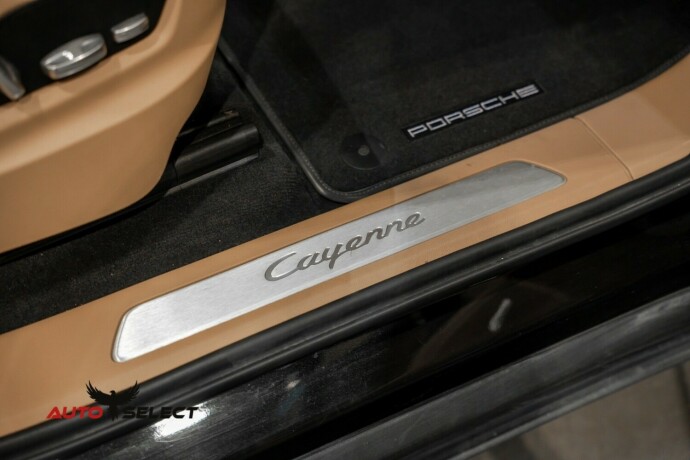 porsche-cayenne-elektrisitetbensin-2019-big-25