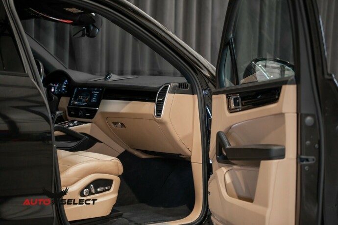 porsche-cayenne-elektrisitetbensin-2019-big-22