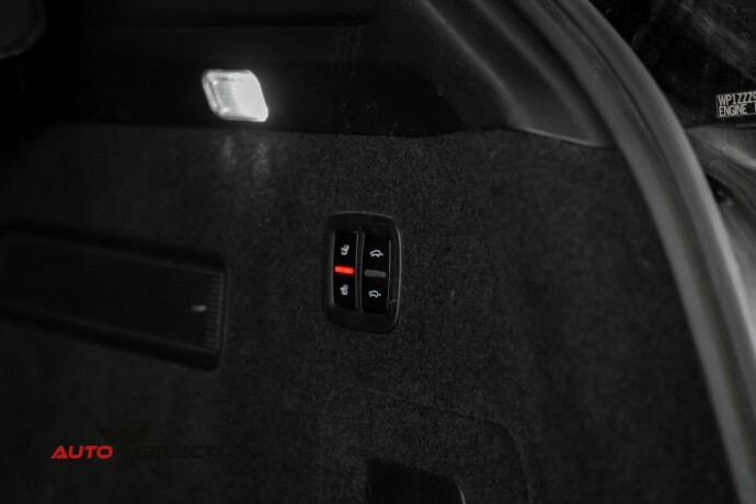 porsche-cayenne-elektrisitetbensin-2019-big-14