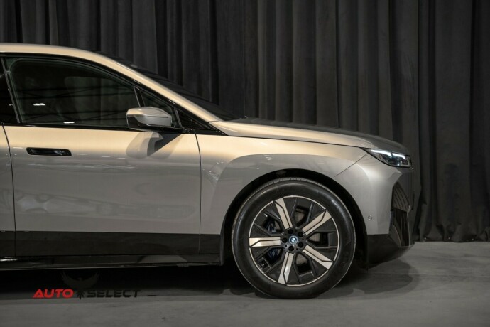 bmw-ix-xdrive-50-elektrisitet-2024-big-21