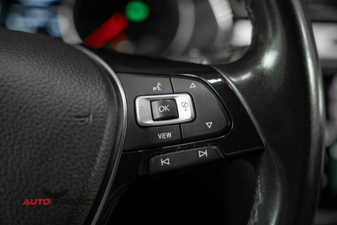 volkswagen-passat-diesel-2019-big-32