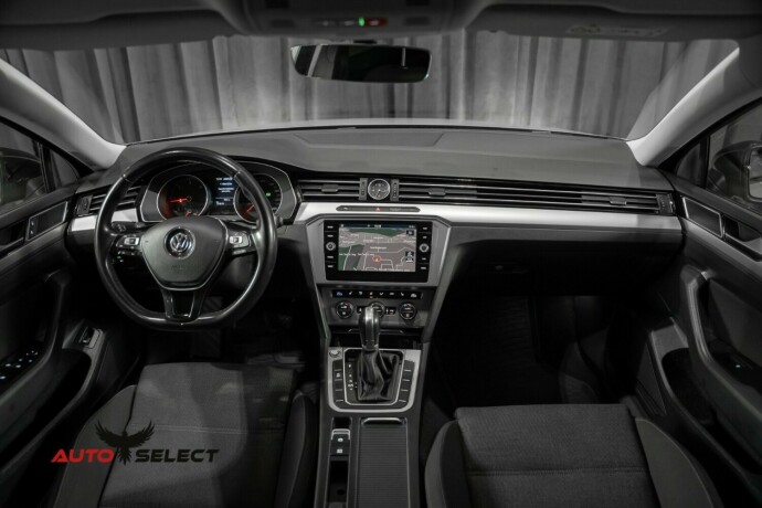 volkswagen-passat-diesel-2019-big-33