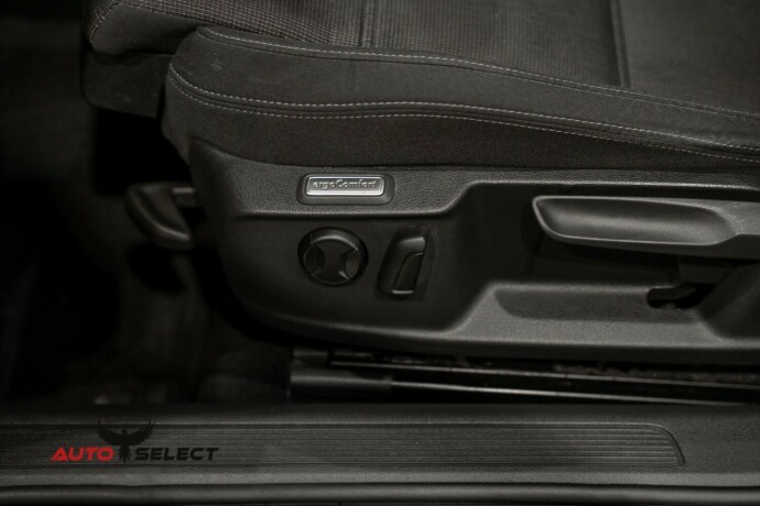 volkswagen-passat-diesel-2019-big-23