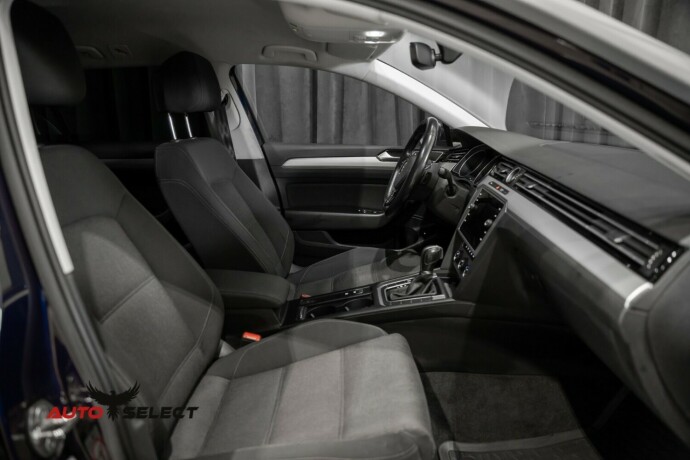 volkswagen-passat-diesel-2019-big-19