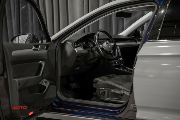 volkswagen-passat-diesel-2019-big-21