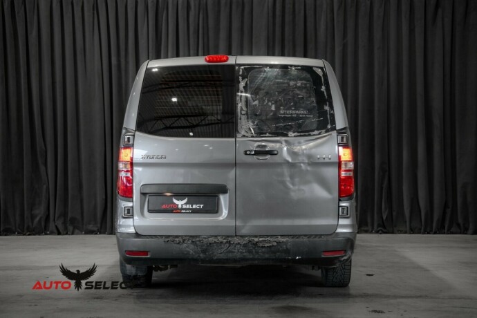 hyundai-h-1-diesel-2011-big-10