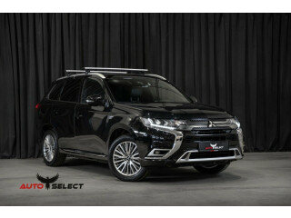 Mitsubishi | Outlander | Elektrisitet+bensin | 2020