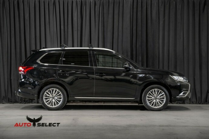 mitsubishi-outlander-elektrisitetbensin-2020-big-12