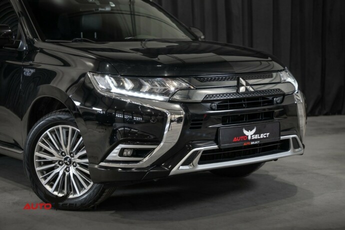mitsubishi-outlander-elektrisitetbensin-2020-big-1