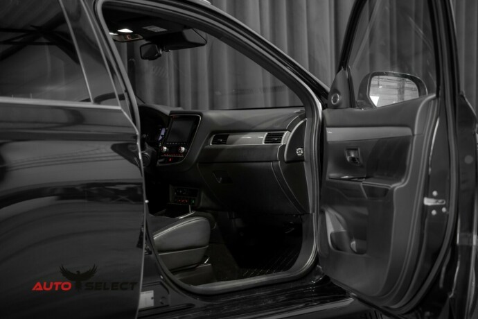 mitsubishi-outlander-elektrisitetbensin-2020-big-17