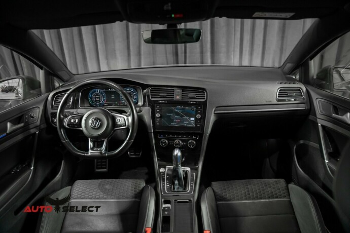 volkswagen-golf-elektrisitetbensin-2017-big-30