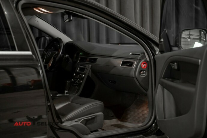 volvo-xc-70-diesel-2010-big-16