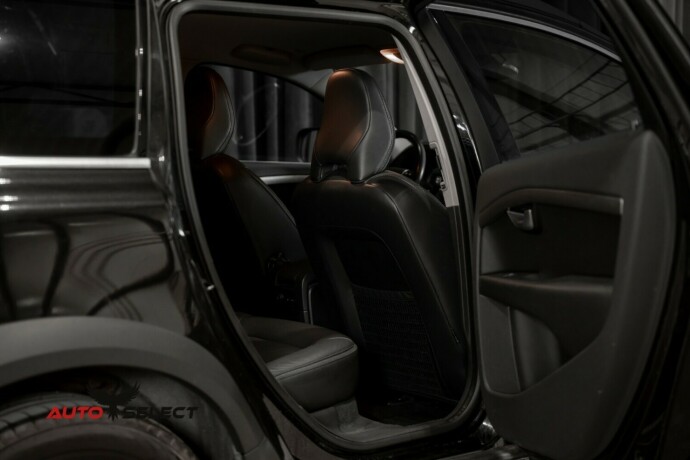 volvo-xc-70-diesel-2010-big-12
