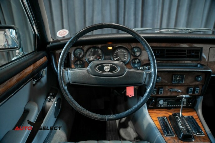 jaguar-xj-bensin-1986-big-32
