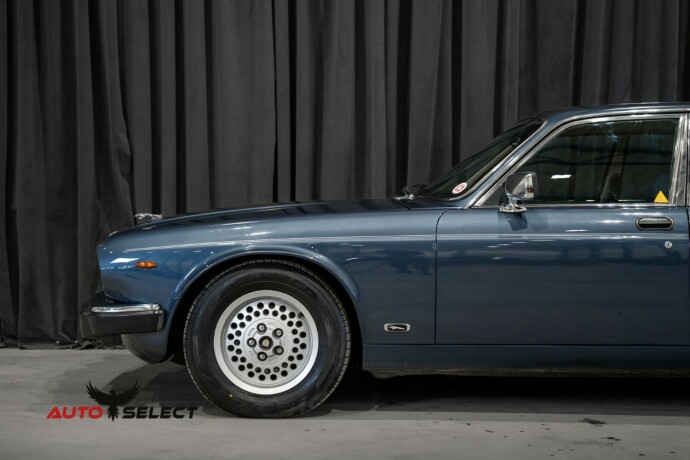 jaguar-xj-bensin-1986-big-8