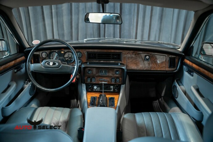 jaguar-xj-bensin-1986-big-36