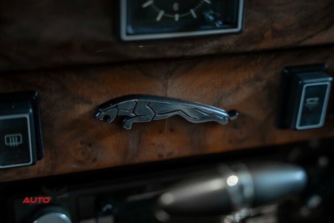 jaguar-xj-bensin-1986-big-42