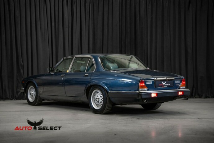 jaguar-xj-bensin-1986-big-11