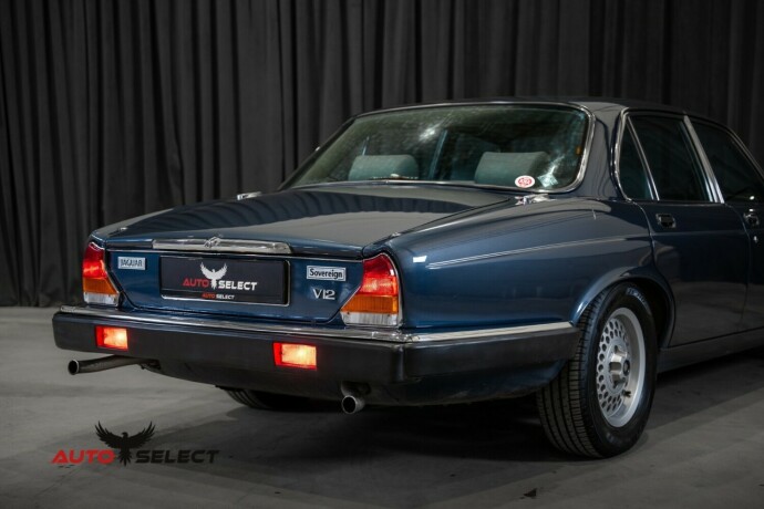 jaguar-xj-bensin-1986-big-16