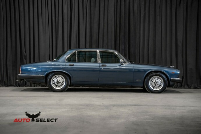 jaguar-xj-bensin-1986-big-18