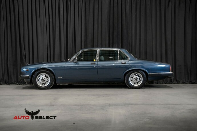 jaguar-xj-bensin-1986-big-10