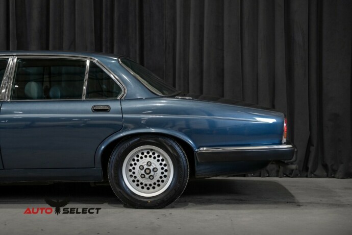 jaguar-xj-bensin-1986-big-9