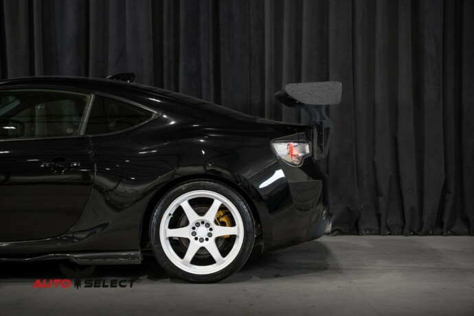 toyota-gt86-bensin-2012-big-9