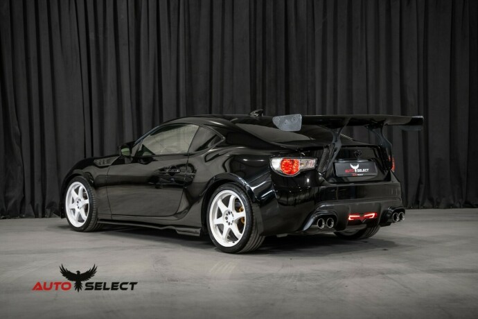toyota-gt86-bensin-2012-big-10
