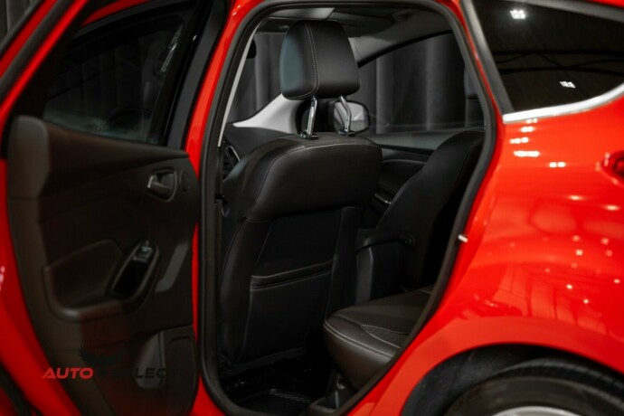 ford-focus-diesel-2016-big-14