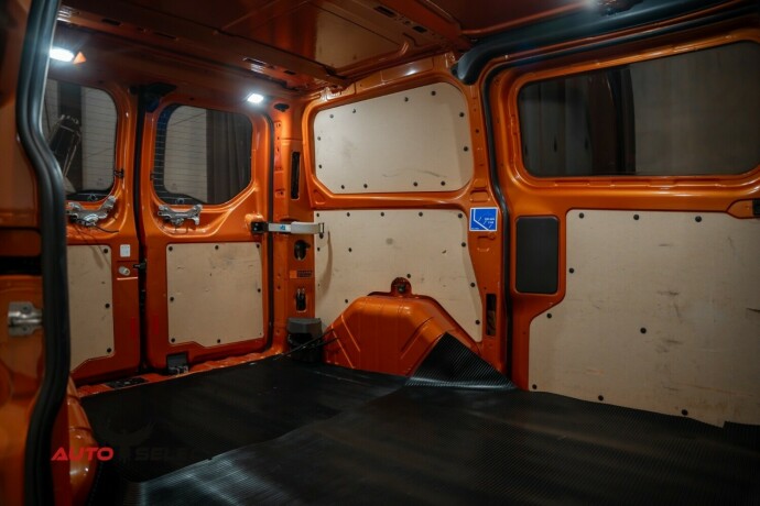 ford-transit-custom-diesel-2018-big-18