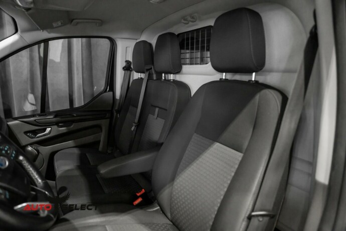 ford-transit-custom-diesel-2019-big-21