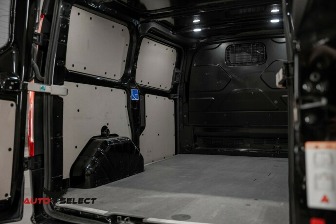 ford-transit-custom-diesel-2019-big-12