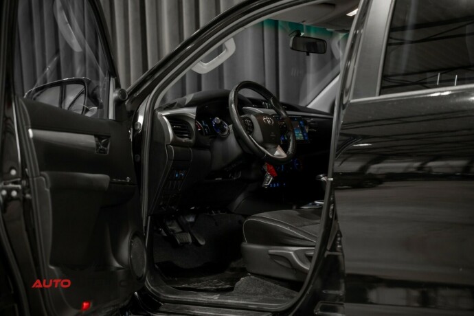 toyota-hilux-diesel-2016-big-19