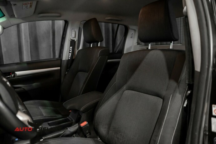 toyota-hilux-diesel-2016-big-21