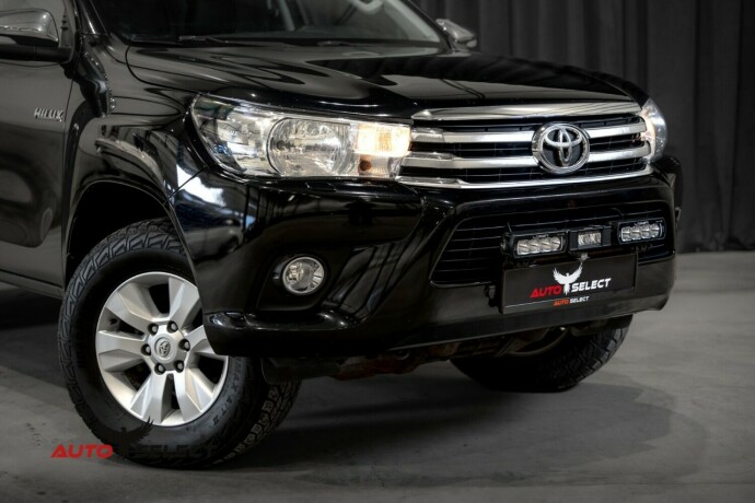 toyota-hilux-diesel-2016-big-1