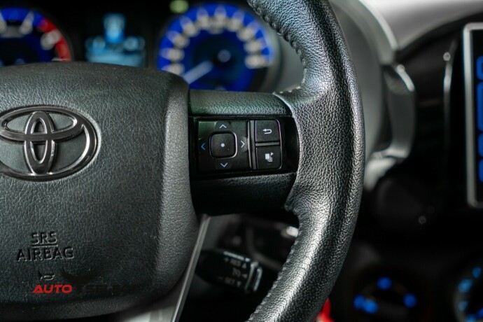 toyota-hilux-diesel-2016-big-27