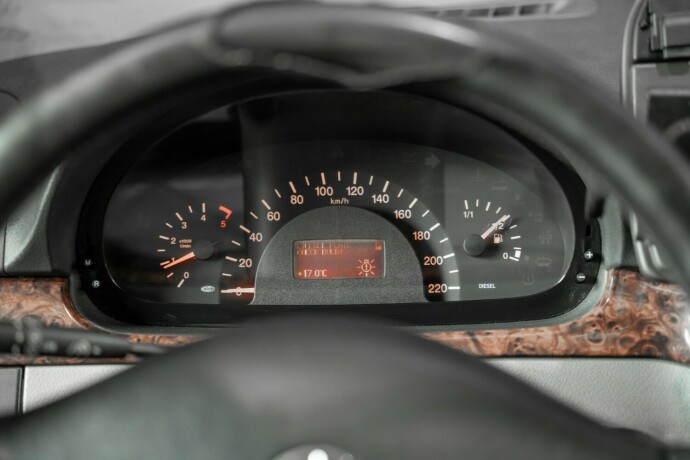 mercedes-benz-viano-diesel-2005-big-27