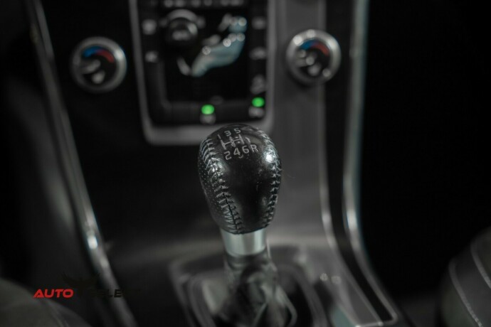volvo-xc-60-diesel-2016-big-30