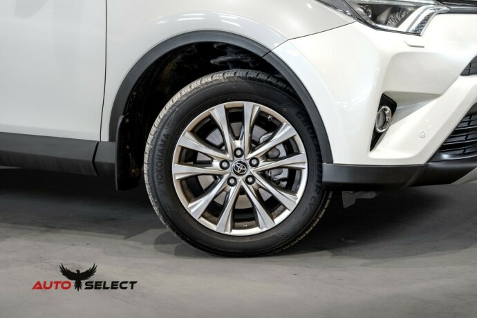 toyota-rav4-elektrisitetbensin-2017-big-2